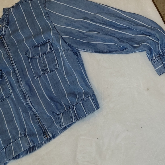 Cato Zipper Denim elastic waist shirt Size XL excellent condition - Picture 4 of 9